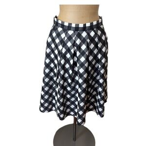 $149 NWT! Talbots Black & White Buffalo Plaid Full Circle Skirt Size 2P